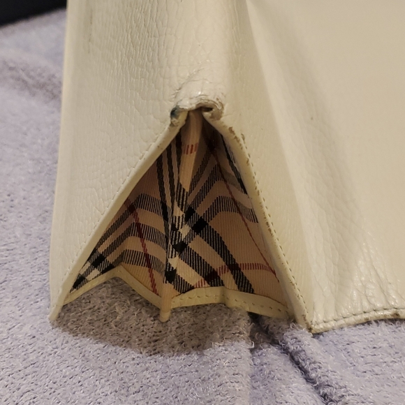 100%Auth Burberry Cream color Wallet Japan - Picture 9 of 14